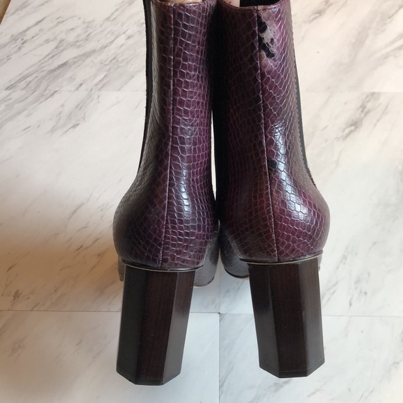 Donald Pliner Laila Reptile Snake leather purple black boot shoe size 6 - Picture 7 of 8